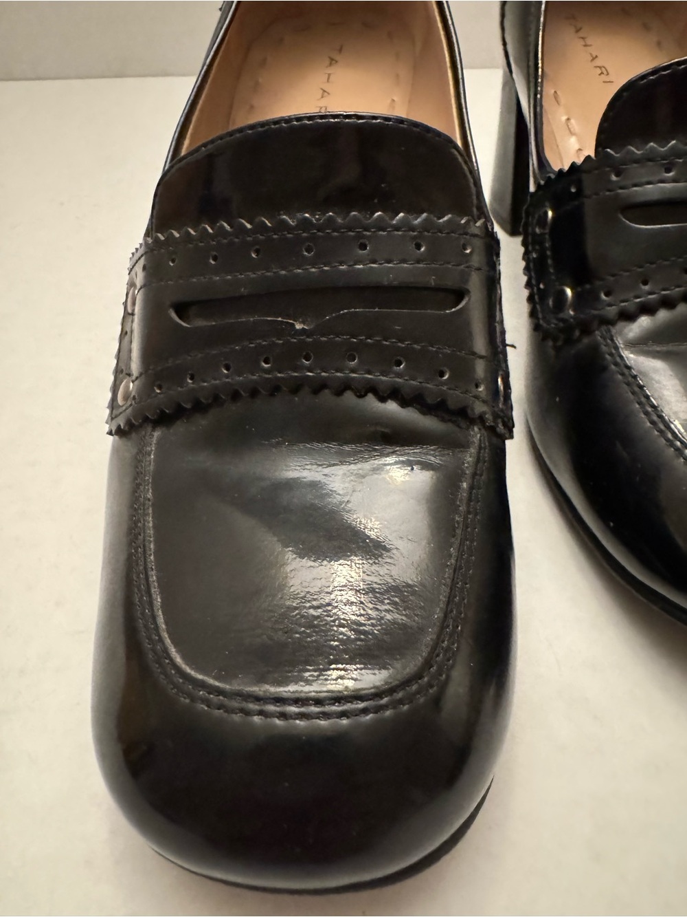 Tahari Logan Black Patent Heeled Penny Loafers Size 7.5M Classic Career - Picture 11 of 12